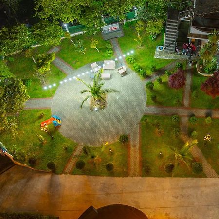 Green Yard Hotel Batum Dış mekan fotoğraf